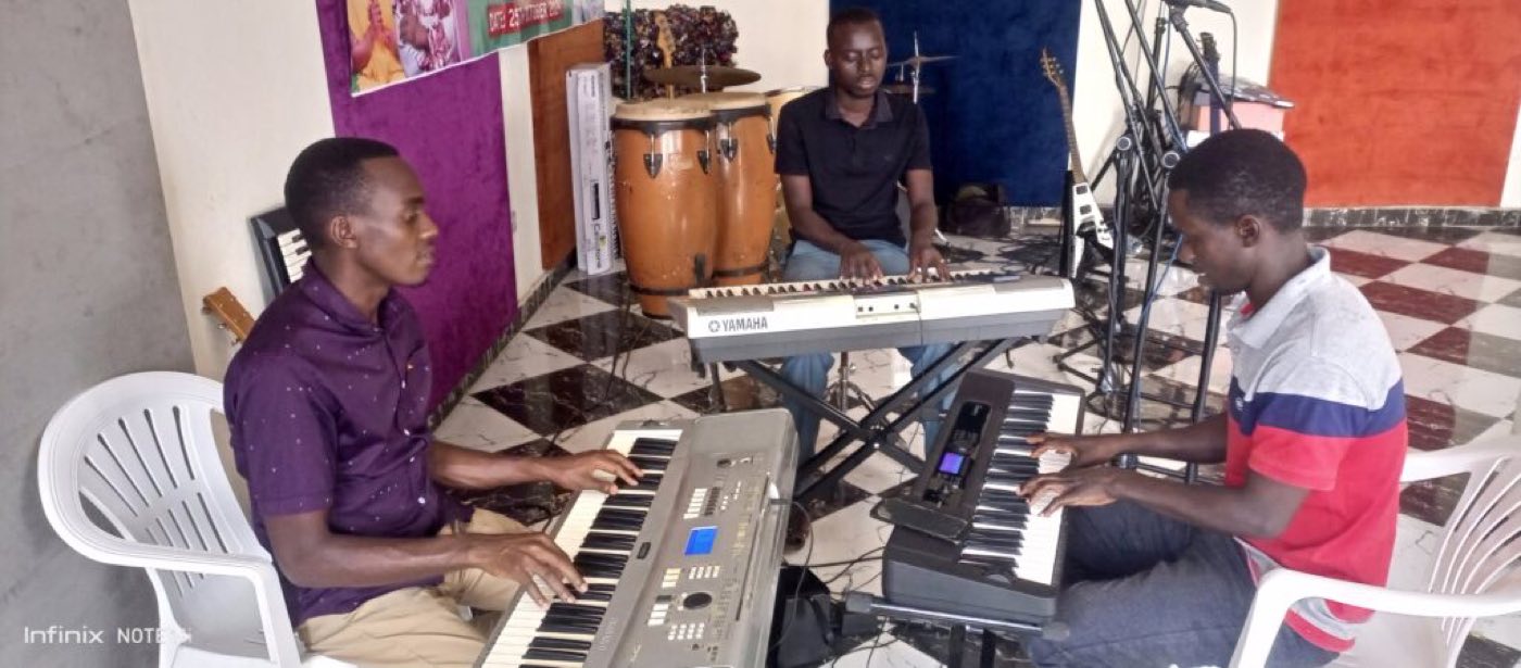 Power and Stephen playing keyboards